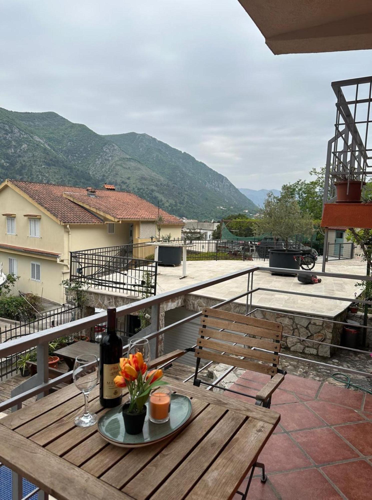 Themis Apart Hotel Kotor Exterior foto